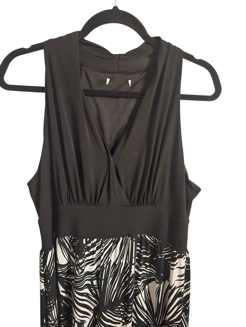 Women's Palm Print Maxi Dress, V-neck, Sleeveless, Summer Resort Coastal Size Lg - Picture 4 of 8